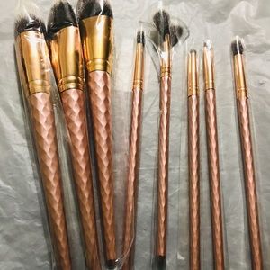 Brand New 8pc  makeup brushes